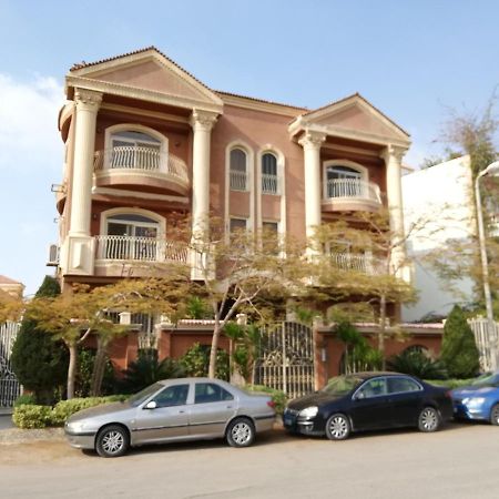 Ferienwohnung Hidden Gem With Pool Access In New Kairo Exterior foto
